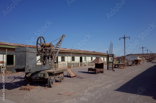 Obraz na plátně An eerie street in the abandoned Humberstone saltpeter works
