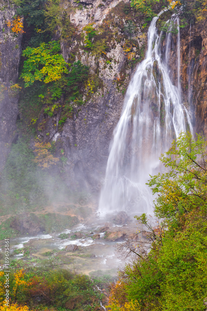 Fototapeta premium Waterfalls, Plitvice National Park, Croatia