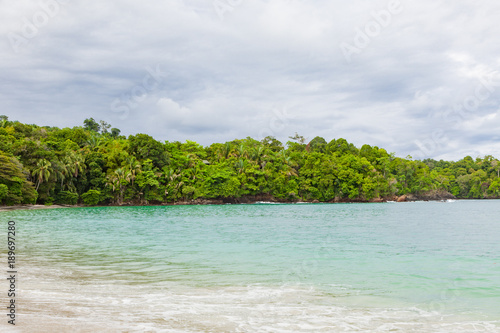 Sand beach at Manuel Antonio Costa Rica © Juhku