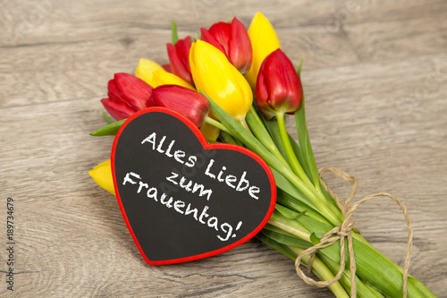 Tulpen zum Frauentag