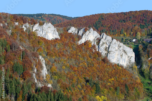 Blick vom Knopfmacherfelsen ins Donautal photo