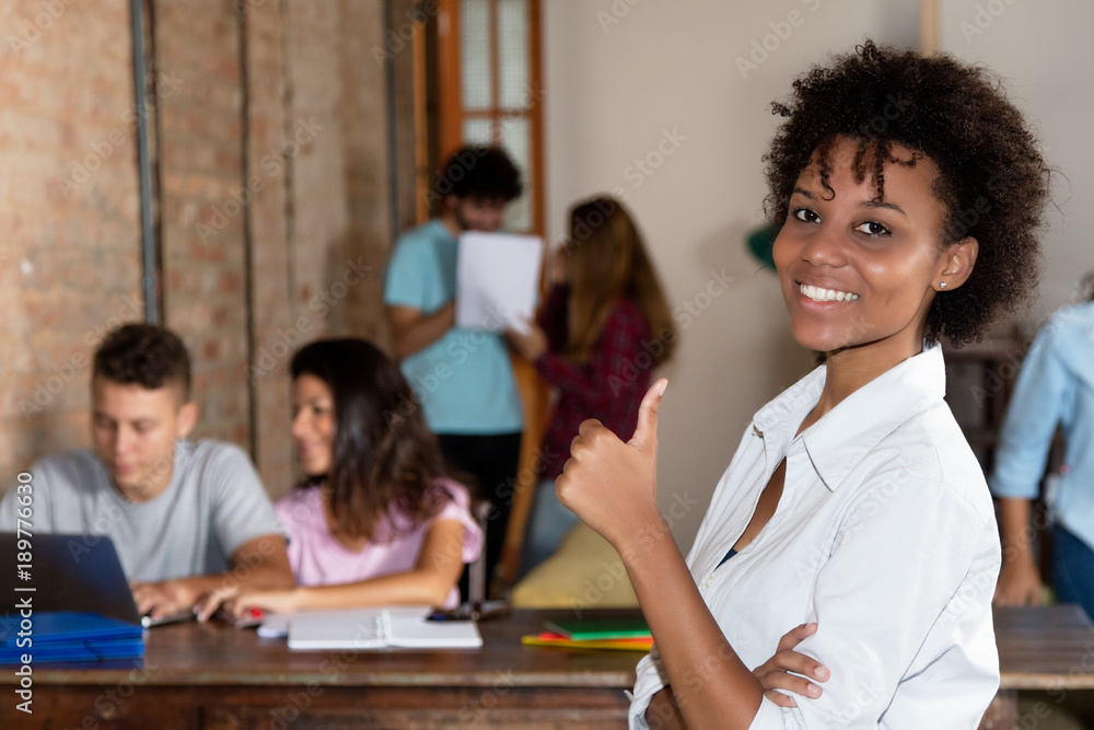 Obraz premium Successful african american woman at start up office