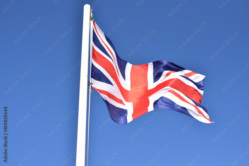 Bandera del Reino Unido en un mástil