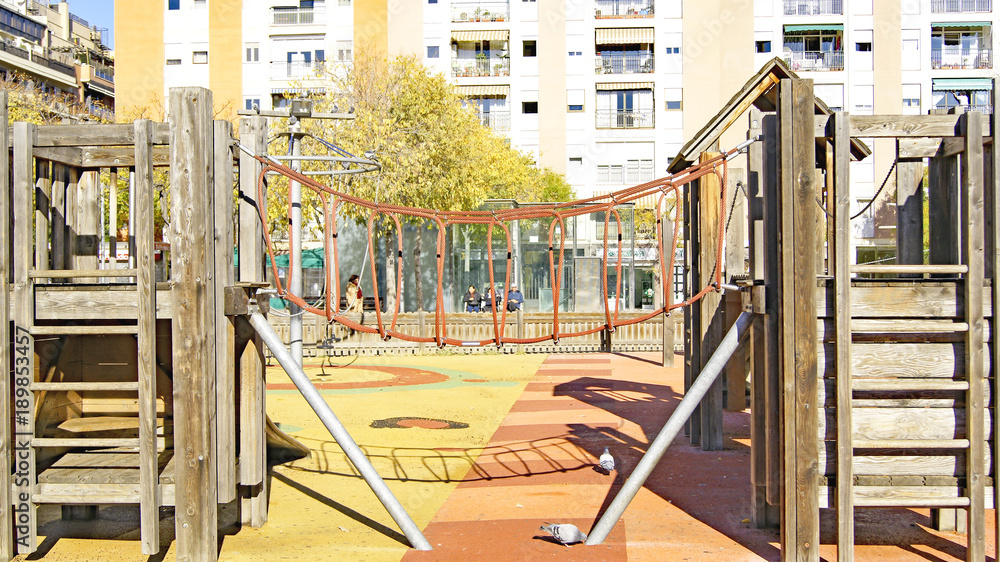 Fototapeta premium Parque infantil en Barcelona, Catalunya, España