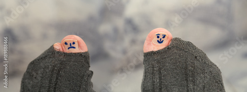 Obraz na plátně verschiedene Smileys auf Zehen