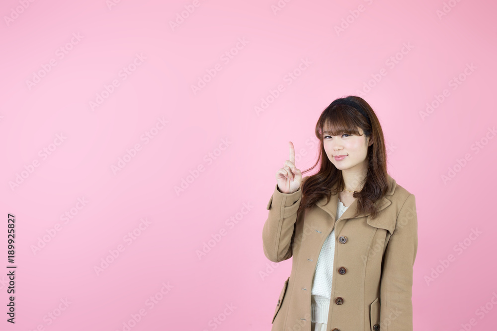 コート・女性(ピンクバック) コート・女性(ピンクバック)