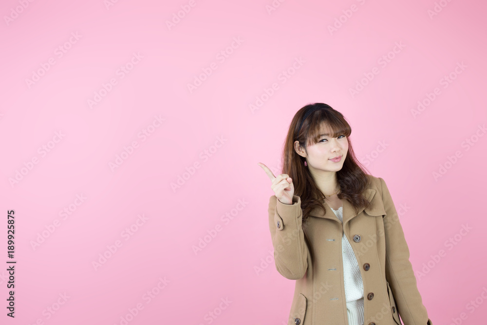 コート・女性(ピンクバック) コート・女性(ピンクバック)