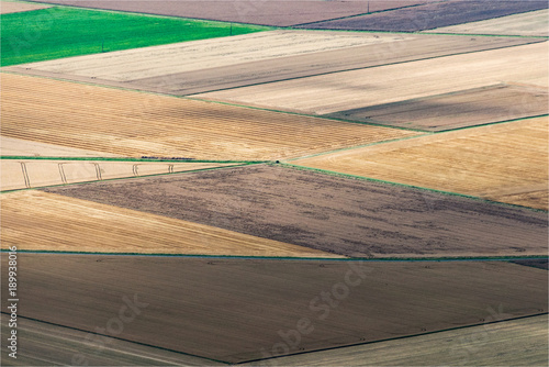 vue aérienne de champs à Grandchamp dans les Yvelines en France