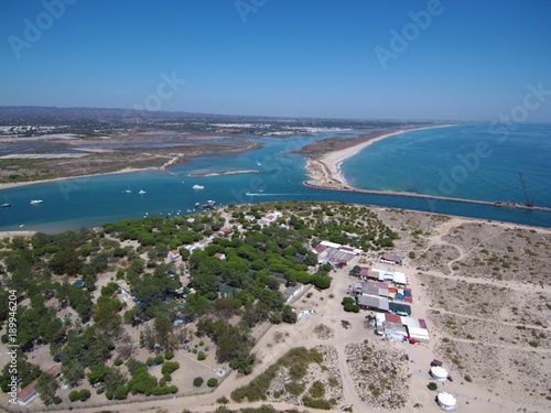 Tavira (Portugal) ciudad portuguesa de la costa del Algarve  que desemboca en las lagunas del parque natural de Ría Formosa. Fotografia aerea con Drone