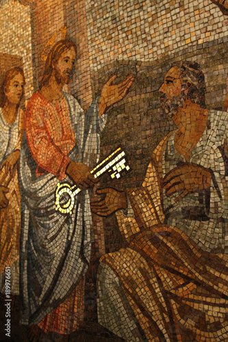 Фреска изображающая Иисуса Христа с ключом