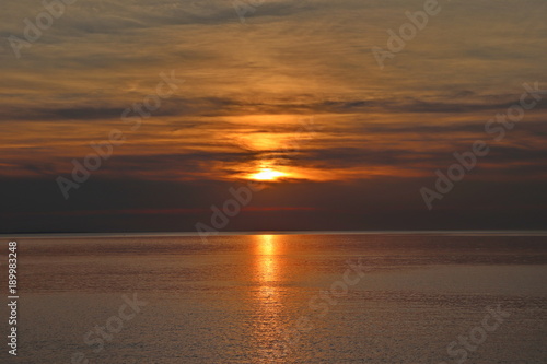 Nouvelle-Aquitaine - Charente-Maritime - Coucher de soleil sur la Baie de l'Aiguillon © Marytog