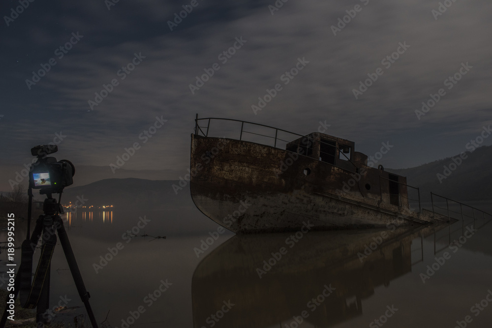 Fototapeta premium A ship in the water