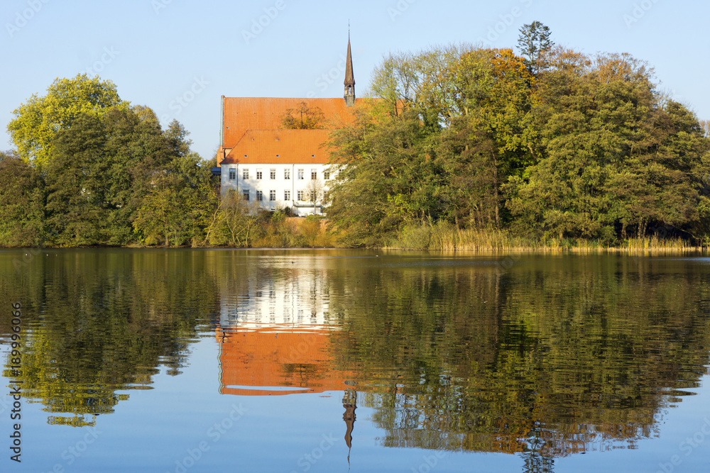 Fototapeta premium Klosterkirche in Bordesholm, Schleswig-Holstein, Deutschland