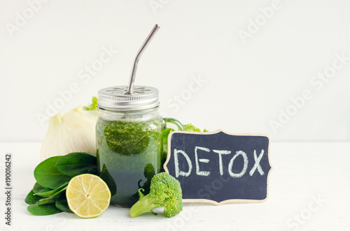 Detox green smoothie photo