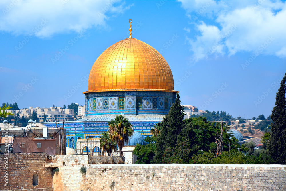 Beautiful golden dome of the mosque of Al-Aqsa in Jerusalem, Israel.