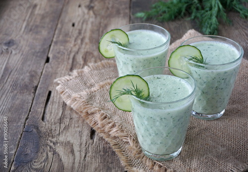 Smoothies from kefir, dill and cucumbers