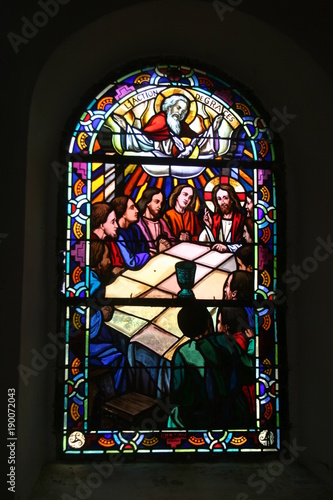 Eglise du Graal Tréhorenteuc en Broceliande