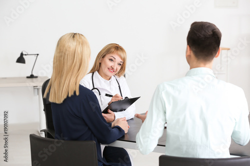 Female doctor consulting yo...