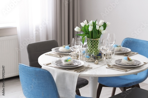 Beautiful festive Easter ta...