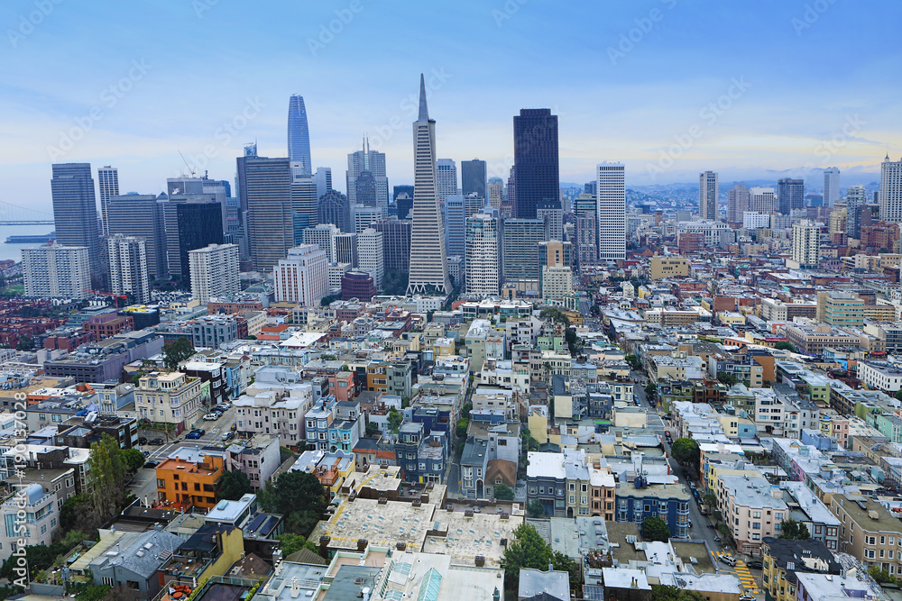 Fototapeta premium Wide view of San Francisco, California city center