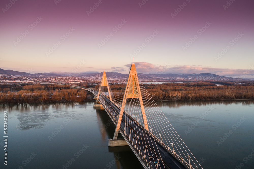 Obraz premium Megyeri-bridge over the Danube river