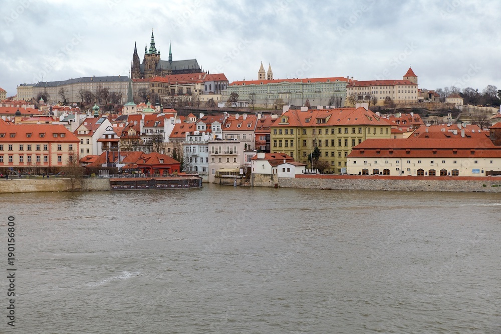 Obraz premium Prague Castle above Vltava River in Prague, Czech Republic