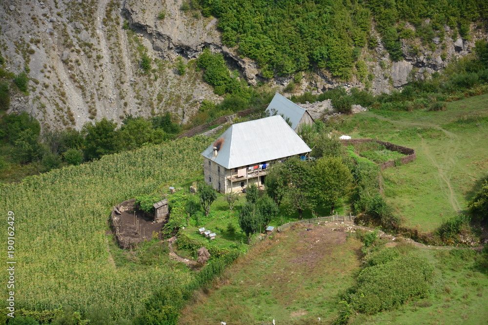 traditiobeller Bauernhof in Curraj I Eperm