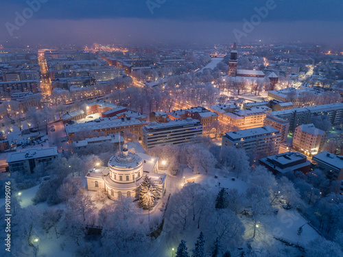 Φωτογραφία High angle aerial view of the old vartiovuori observatory building, designed by