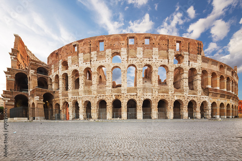 Carta da parati The Coliseum or Flavian Amphitheatre (Amphitheatrum Flavium or Colosseo), Rome, Italy