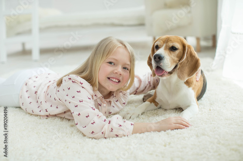 Child with dog   © nuzza11