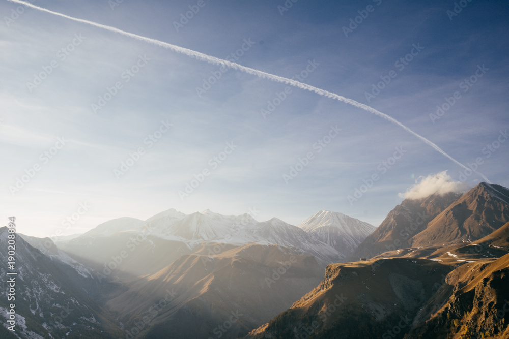Naklejka premium inspiring nature, high majestic mountains under the blue sky