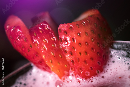 Foto Strawberry fruits nature fresh ripe juicy dessert delicios macro berries tast or