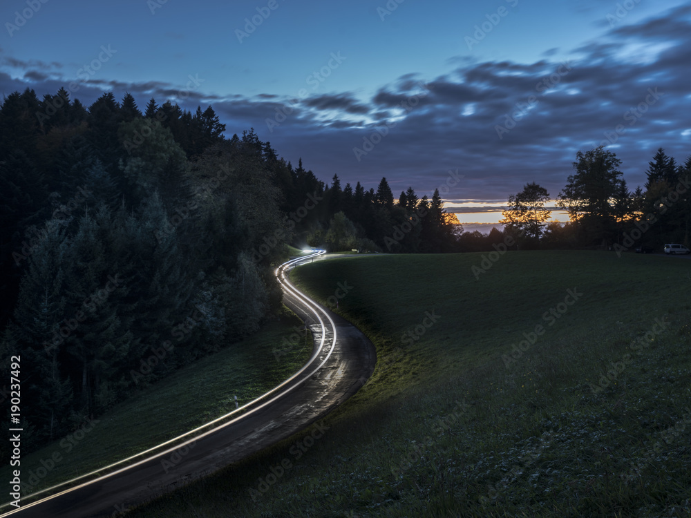 Fototapeta premium Nachtfahrt über die 