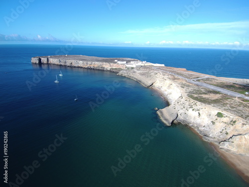 Playa y acantilados de Sagres (Portugal) localidad de Vila do Bispo en el Algarve situado en el extremo mas al sureste de Europa. Fotografia aerea con Drone