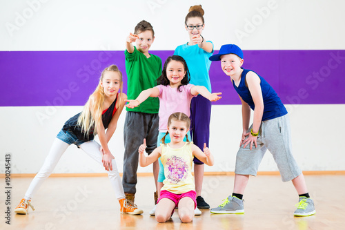 Children in zumba class dan...