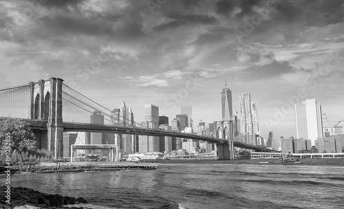 Brooklyn Bridge view from Brooklyn Bridge Park in autumn, New York City