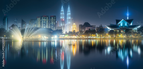 Canvas Print Night scenery view of Kuala Lumpur skyline