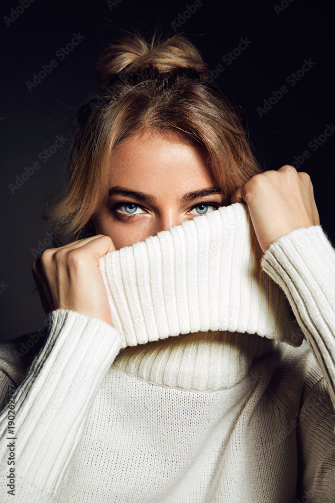 Beautiful sales white sweaters