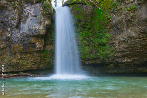 Fototapeta Naklejka Na Ścianę i Meble -  Idyllischer Wasserfall