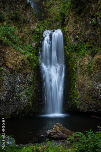 MULTNOMAH FALLS OREGON BASE