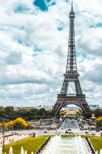 Eiffel Tower in Paris, France © lucasinacio.com