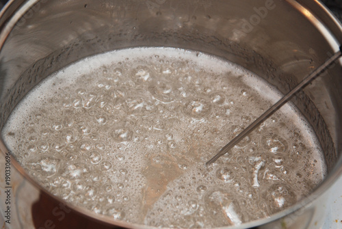 Boiling Sugar Caramel for Confectionery to Create Cake Decorating, or create Caramel sauce. Measuring Temperature.