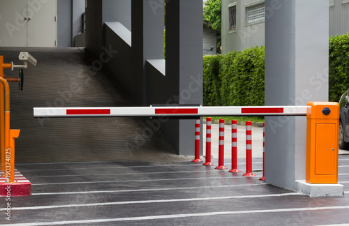 car park barrier, automatic entry system photo