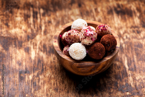 Healthy raw energy balls. Vegan chocolate truffles.