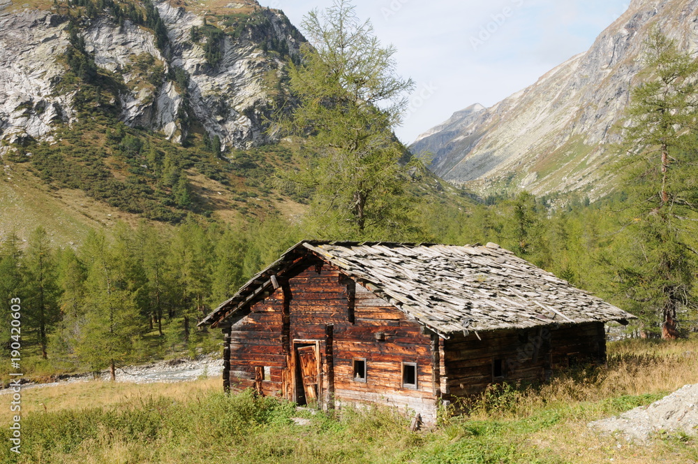 Hütte in den Bergen, Tirol, Österreich