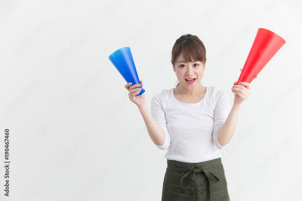 エプロン姿の女性・白バック