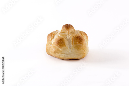 Michetta, pane italiano, su sfondo bianco