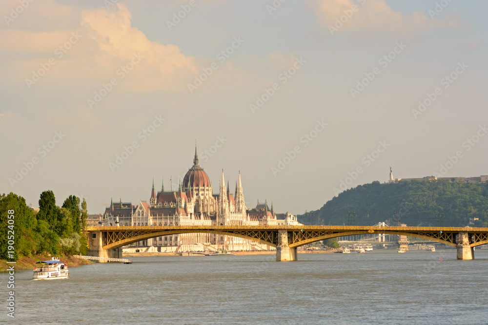Margaret bridge, Parliament and Gellért Hill, Budapest Margaret bridge, Parliament and Gellért Hill, Budapest