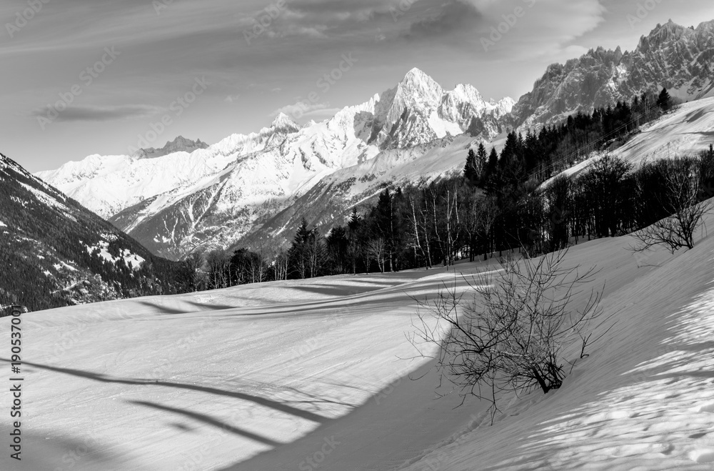 Obraz premium Beautiful landscape of snowy mountain view in Bellvue Saint-Gervais-les-Bains. One of Alps mountain top near Mont Blanc. Famoust place for winter sport like skiing with family and for recreation.