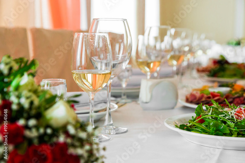 Serving banquet table